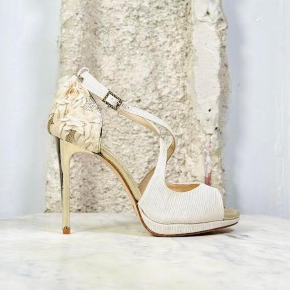 SANDALS CROSSED STRAPS CREAM SIZE 38