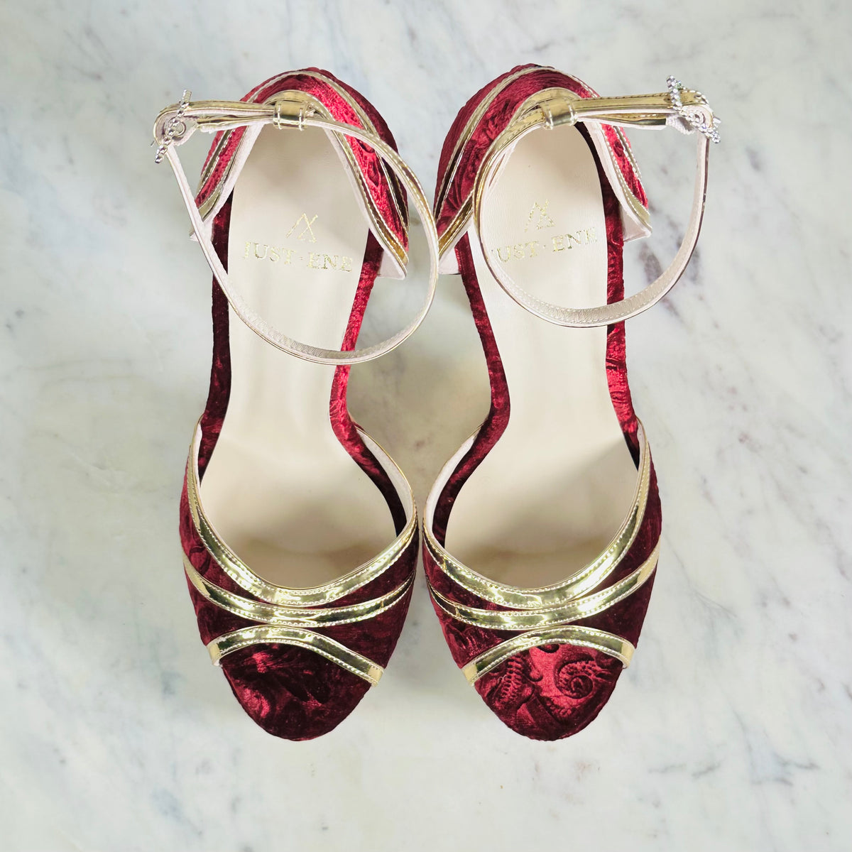 SKY HIGH RUBINO (11cm)