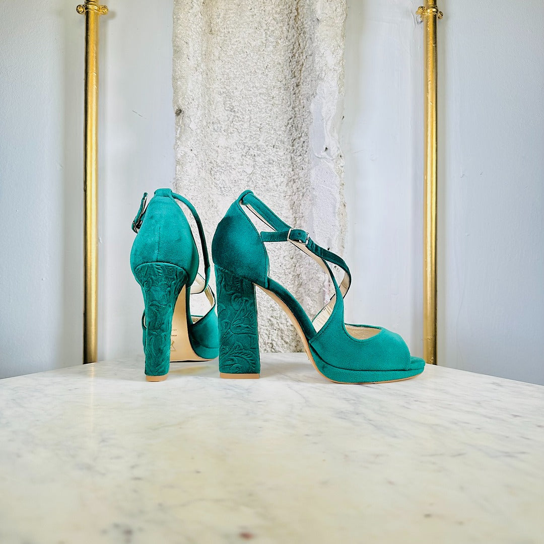 T. 38 - GREEN LEAVES (10cm)