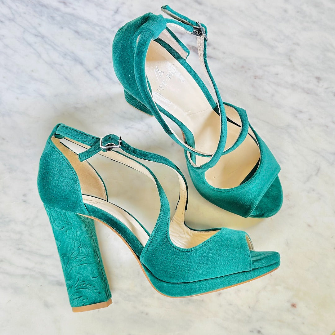 T. 38 - GREEN LEAVES (10cm)