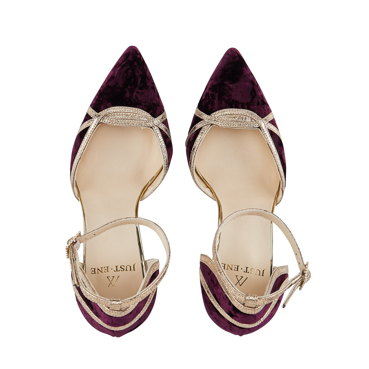 zapato de salon en terciopelo vino con ribetes metalizados