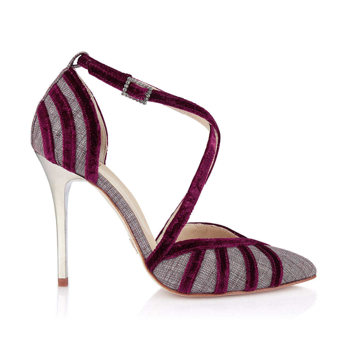 zapatos con tiras de terciopelo color cereza