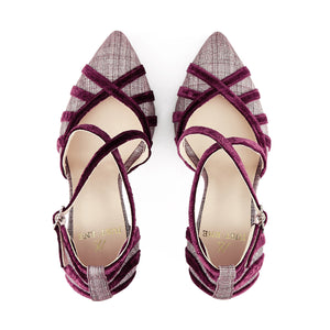 zapatos con tiras de terciopelo color cereza