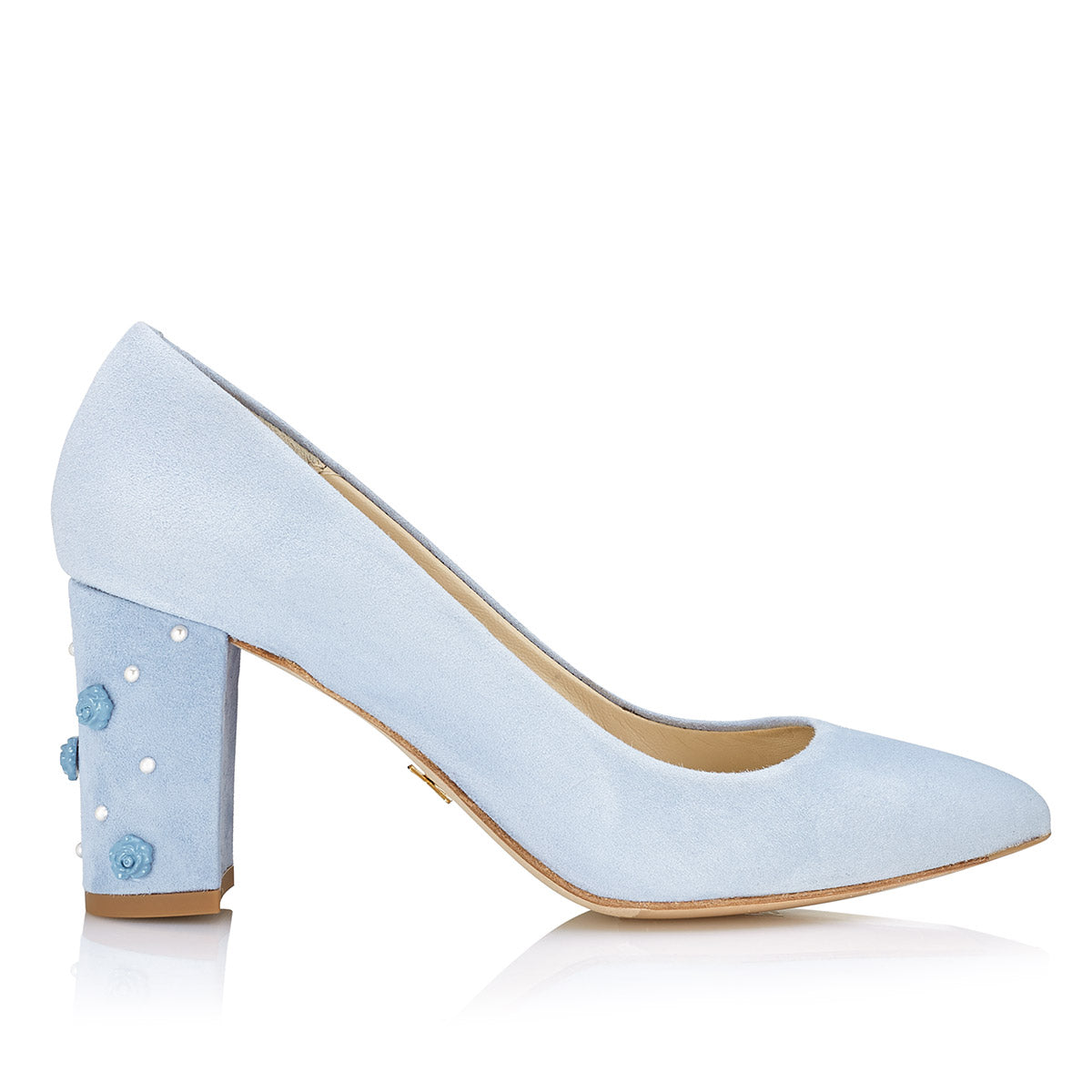 zapato-salon-ante-celeste-tacon-adorno-rosas Just-ENE