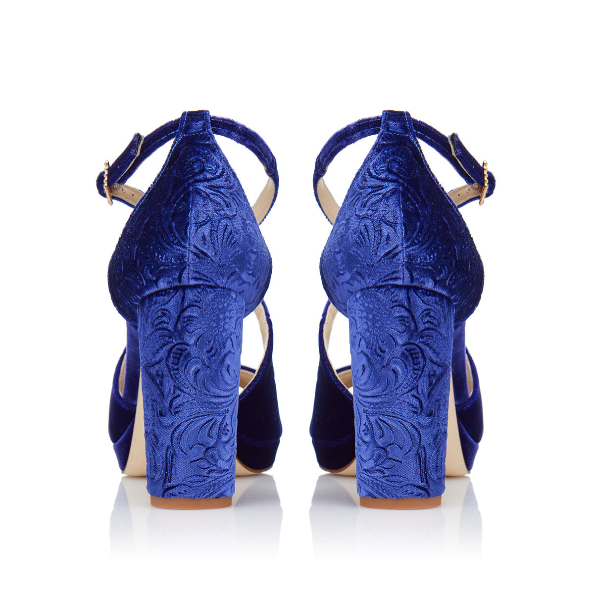 sandalias de mujer en terciopelo brocado color violeta intenso